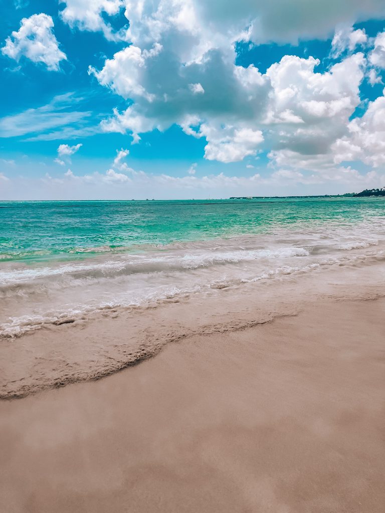 Turquoise Caribbean water and sandy beach in Riviera Maya, Mexico